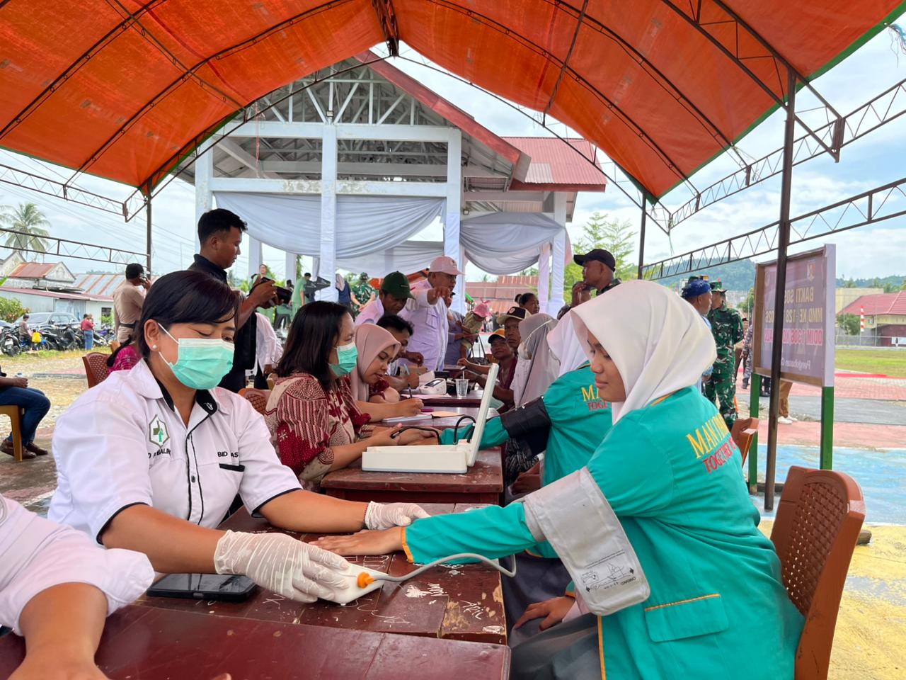 TMMD ke-128 Kodim 1306/Palu Gelar Pemeriksaan Kesehatan Warga di Sausu Trans
