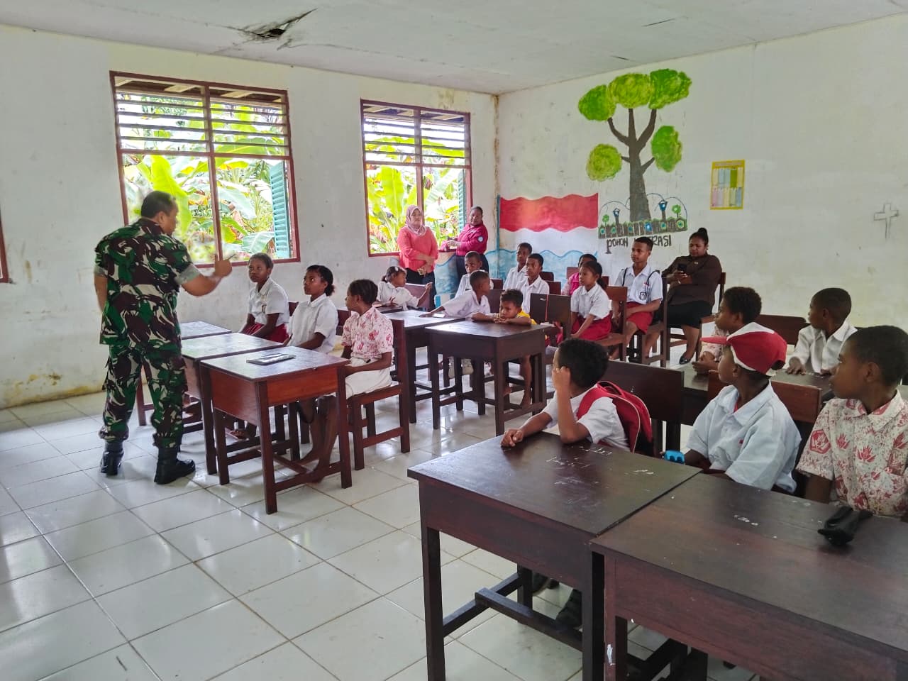Satgas TMMD Kodim 1801/Manokwari Perkuat Karakter Siswa Lewat Penyuluhan Anti Narkoba