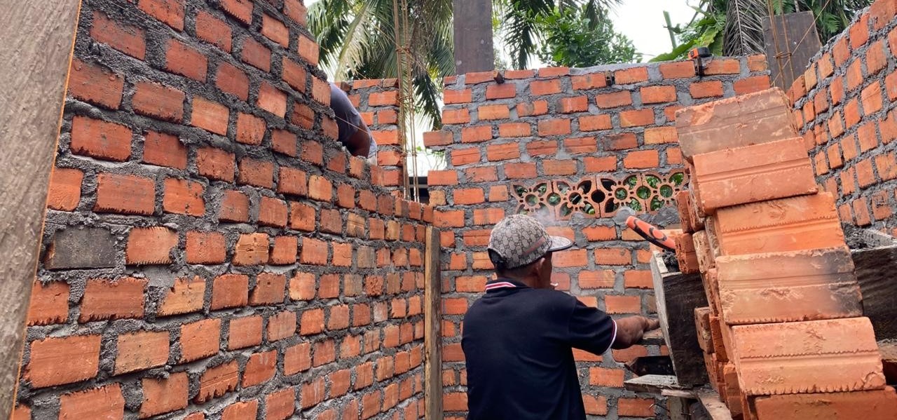 Satgas TMMD 128 Kodim 0405/Lahat Pasang Ventilasi, Wujudkan RTLH Lebih Sehat dan Nyaman