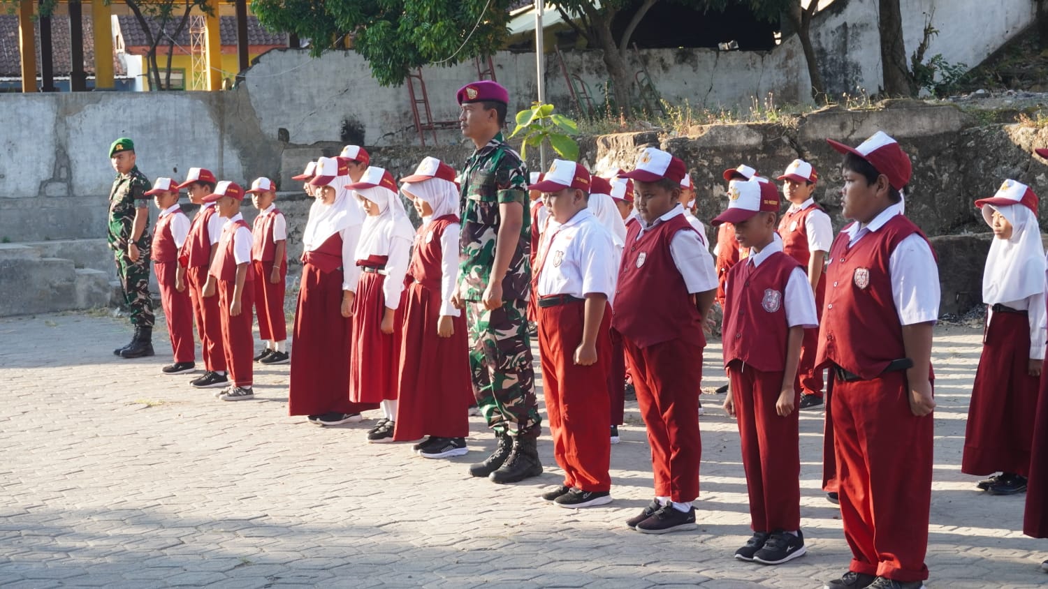 Satgas TMMD Hadir di SDN Tlemang, Dorong Semangat Belajar Siswa