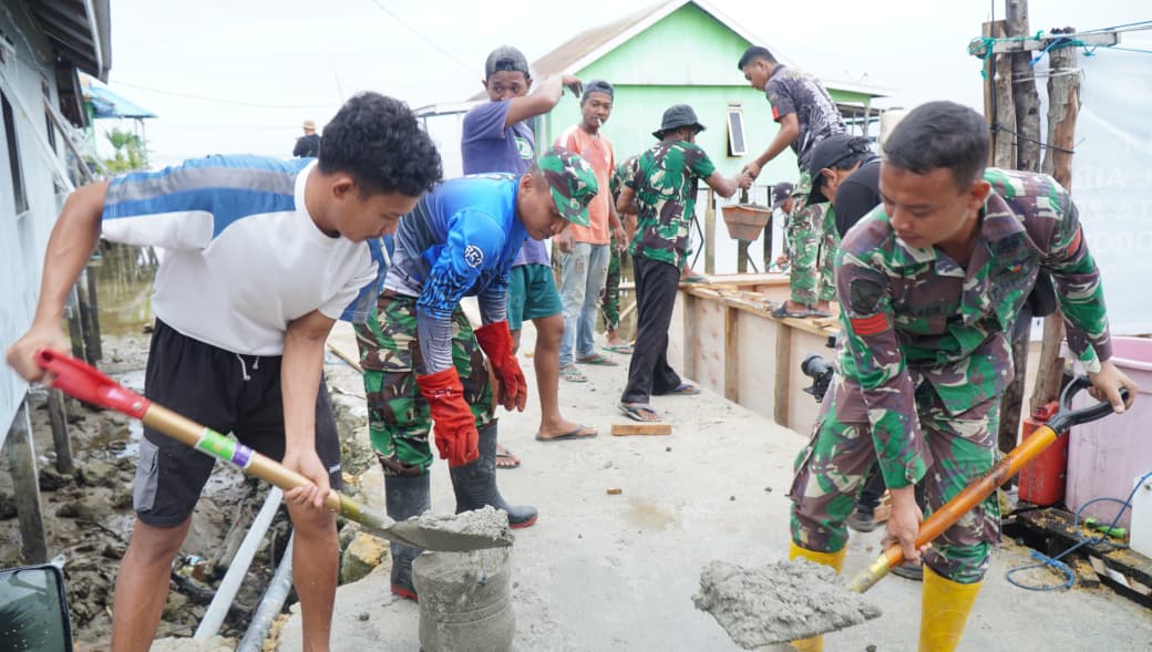 Kolaborasi Satgas TMMD dan Warga Percepat Pembangunan Manunggal Air Bersih di Desa Umbele