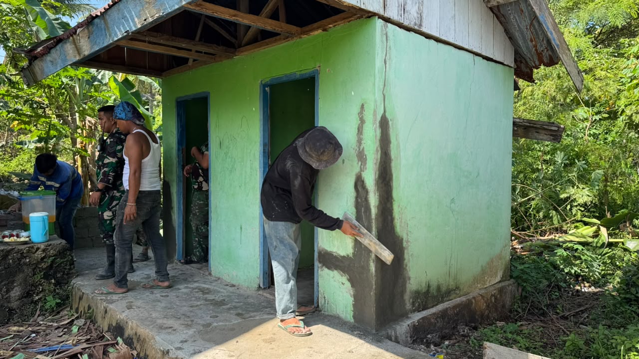 Proses Pembangunan Fasilitas MCK di SDN Pulau Dua Masih Berlanjut