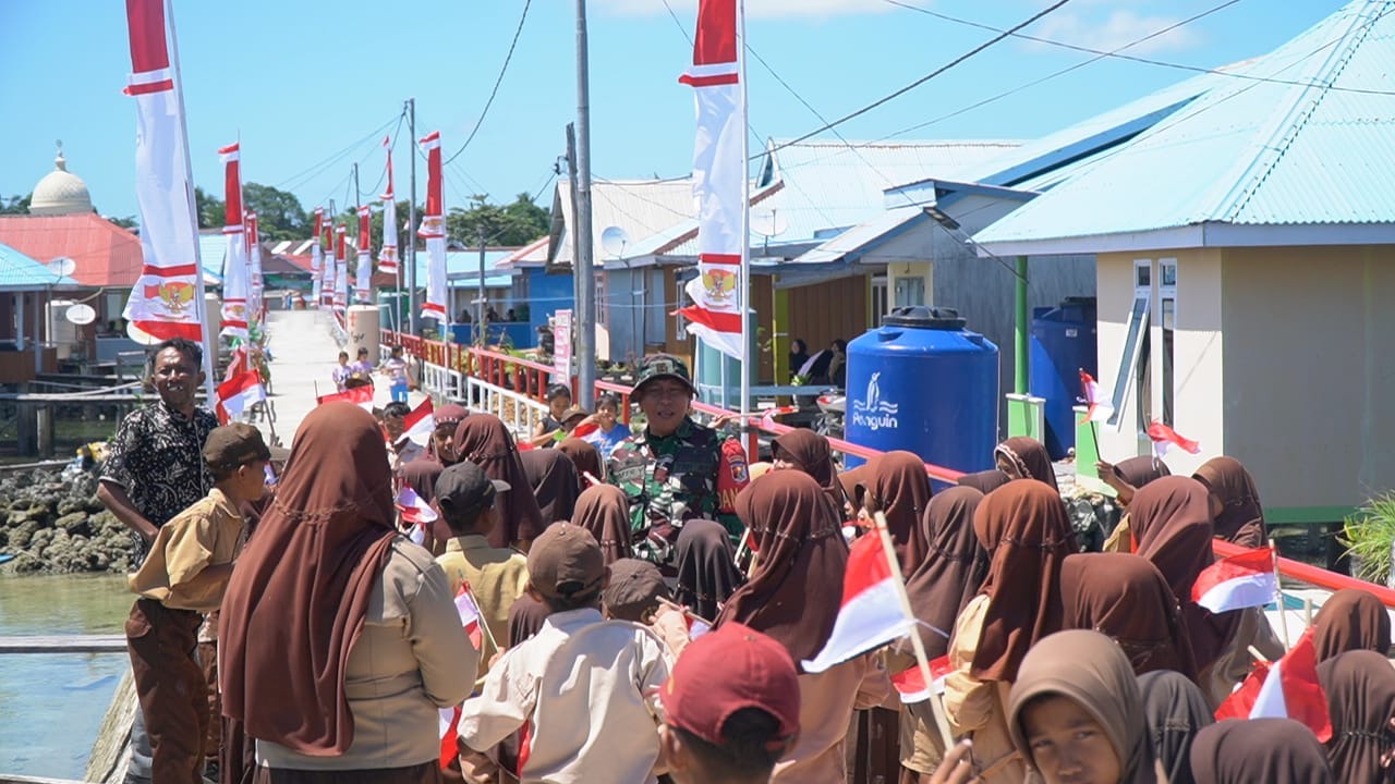 Antusiasme Siswa Menyambut Kunjungan Tim Wasev TMMD Ke-129 di Morowali