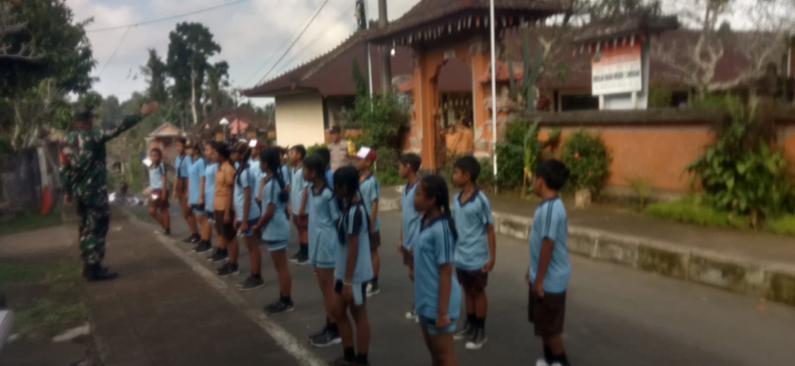 Latihan PBB untuk Menumbuhkan Disiplin dan Cinta Tanah Air pada Siswa SD