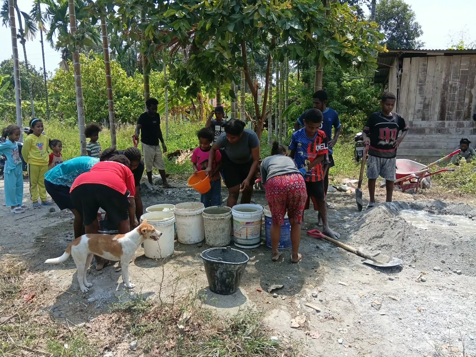 Perempuan Papua Berperan Penting dalam Mewujudkan Program TMMD di Manokwari Selatan