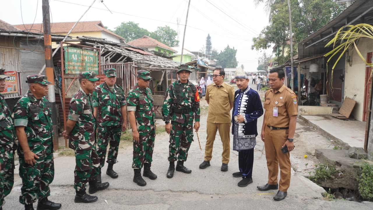 Proyek Jalan TMMD Di Desa Sumur Bandung Dianalisa Kolonel Anto Sudiatna