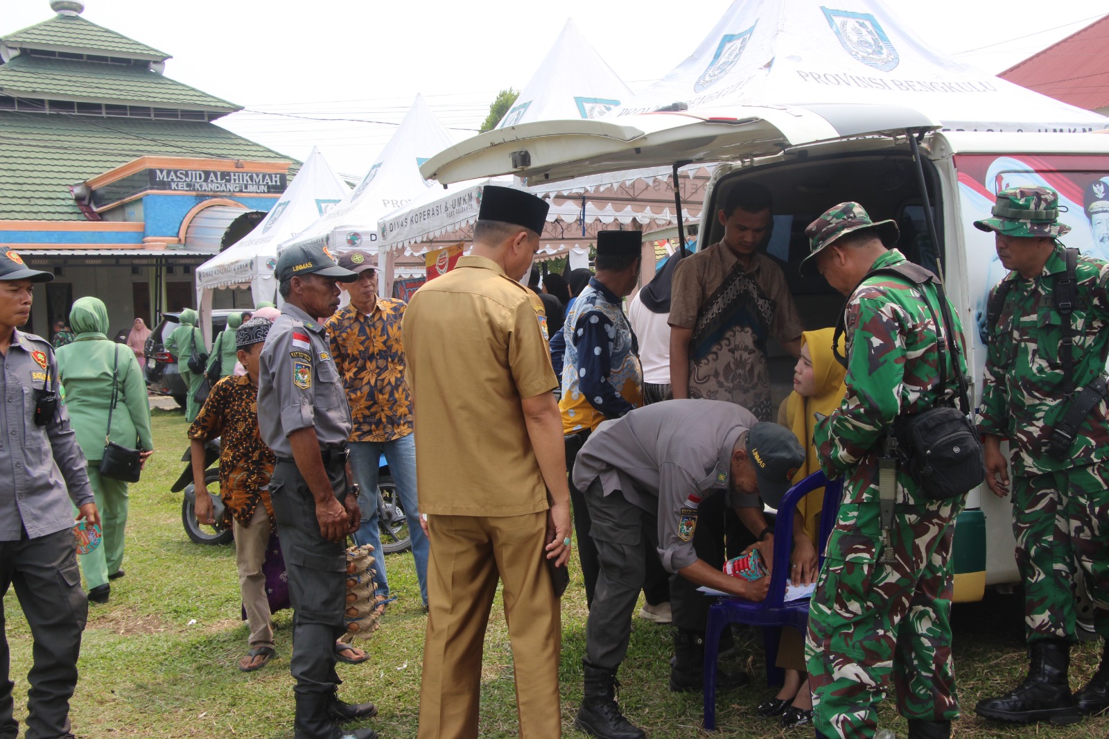 Pameran UMKM Kandang Limun dalam Pembukaan TMMD ke-130